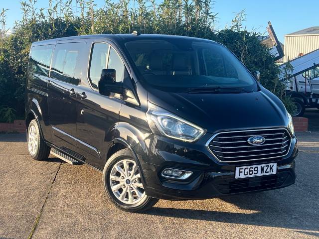 Ford Tourneo Custom 2.0 EcoBlue 130ps L2 H1 9 Seater Titanium Minibus Diesel Black