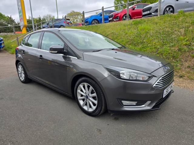 Ford Focus 1.0 EcoBoost 125 Titanium 5dr Hatchback Petrol Magnetic Grey