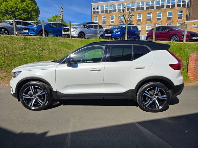2019 Volvo XC40 2.0 T4 R DESIGN 5dr Geartronic