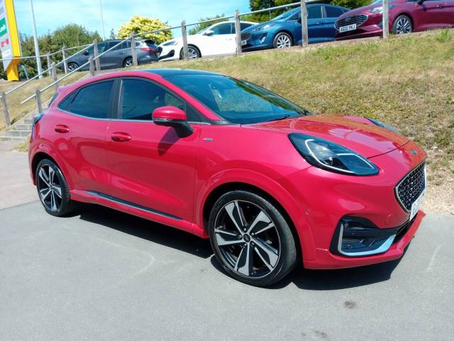 Ford Puma 1.0 EcoBoost Hybr mHEV 155 ST-Line Vignale 5dr DCT Hatchback Petrol Fantastic Red