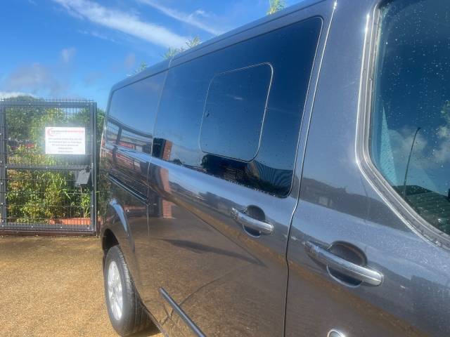 2023 Ford Transit Custom 2.0 EcoBlue 170ps L2 H1 D/Cab Limited Van Auto