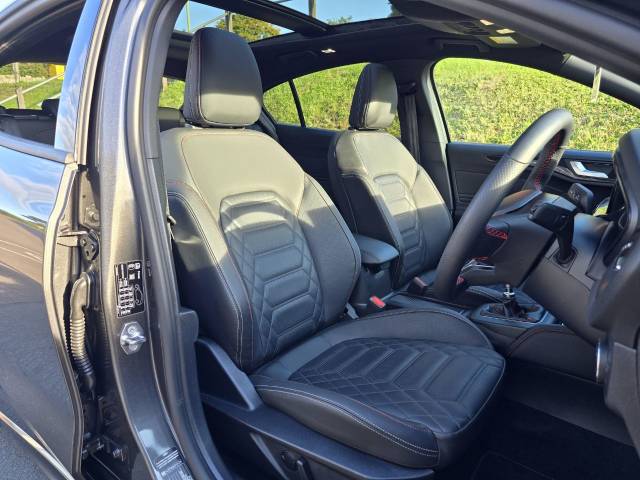 2024 Ford Focus 1.0 EcoBoost Hybrid mHEV ST-Line X 5dr