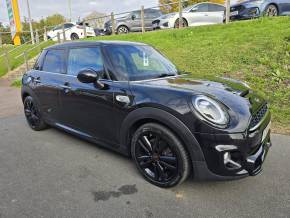 MINI HATCHBACK 2019 (69) at Hammond Group Halesworth