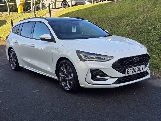 Ford Focus 1.0 EcoBoost Hybrid mHEV ST-Line 5dr Estate Petrol Frozen White