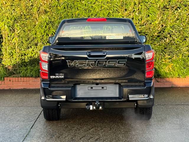 2025 Isuzu D-max 1.9 D-MAX V-CROSS AUTO