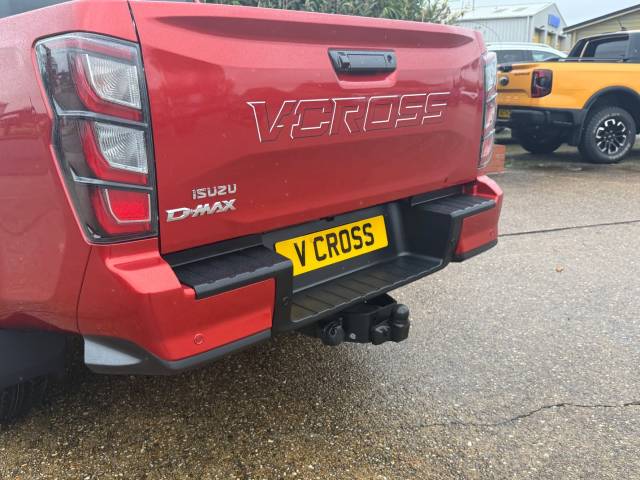 2025 Isuzu D-max 1.9 D-MAX V-CROSS AUTO