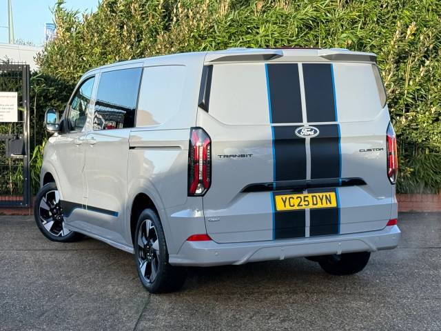 2025 Ford Transit Custom 2.5 PHEV 232ps L1 H1 Double Cab Van Sport Auto