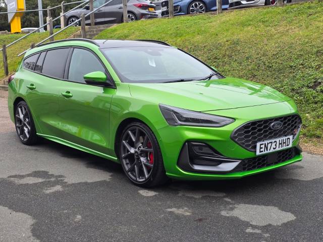 Ford Focus 2.3 EcoBoost ST 5dr Auto Estate Petrol Mean Green