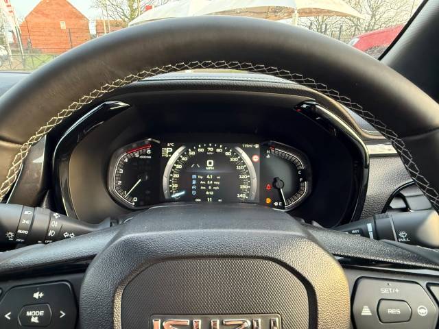 2025 Isuzu D-max 1.9 V-Cross Double Cab 4x4 Auto