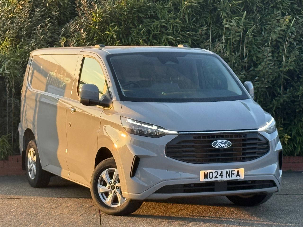2024 Ford Transit Custom