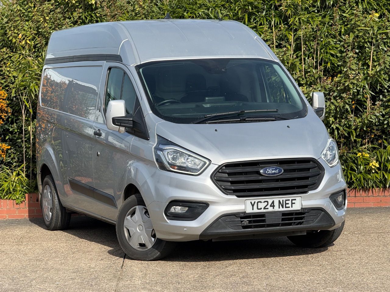2024 Ford Transit Custom