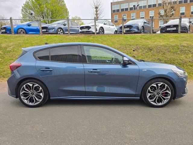 2025 Ford Focus 1.0 EcoBoost Hybrid mHEV 155 ST-Line X 5dr Auto