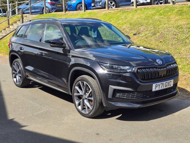 Skoda Kodiaq 2.0 TDI Sport Line 4x4 5dr DSG [7 Seat] Estate Diesel Black Magic Pearl