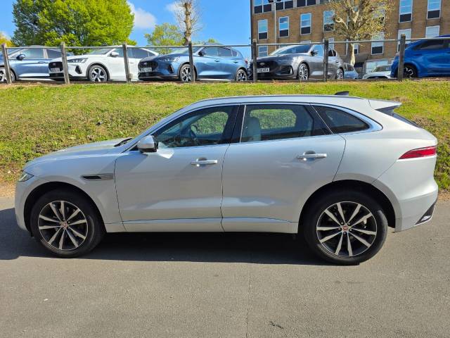 2022 Jaguar F-Pace 2.0 D200 R-Dynamic SE 5dr Auto AWD