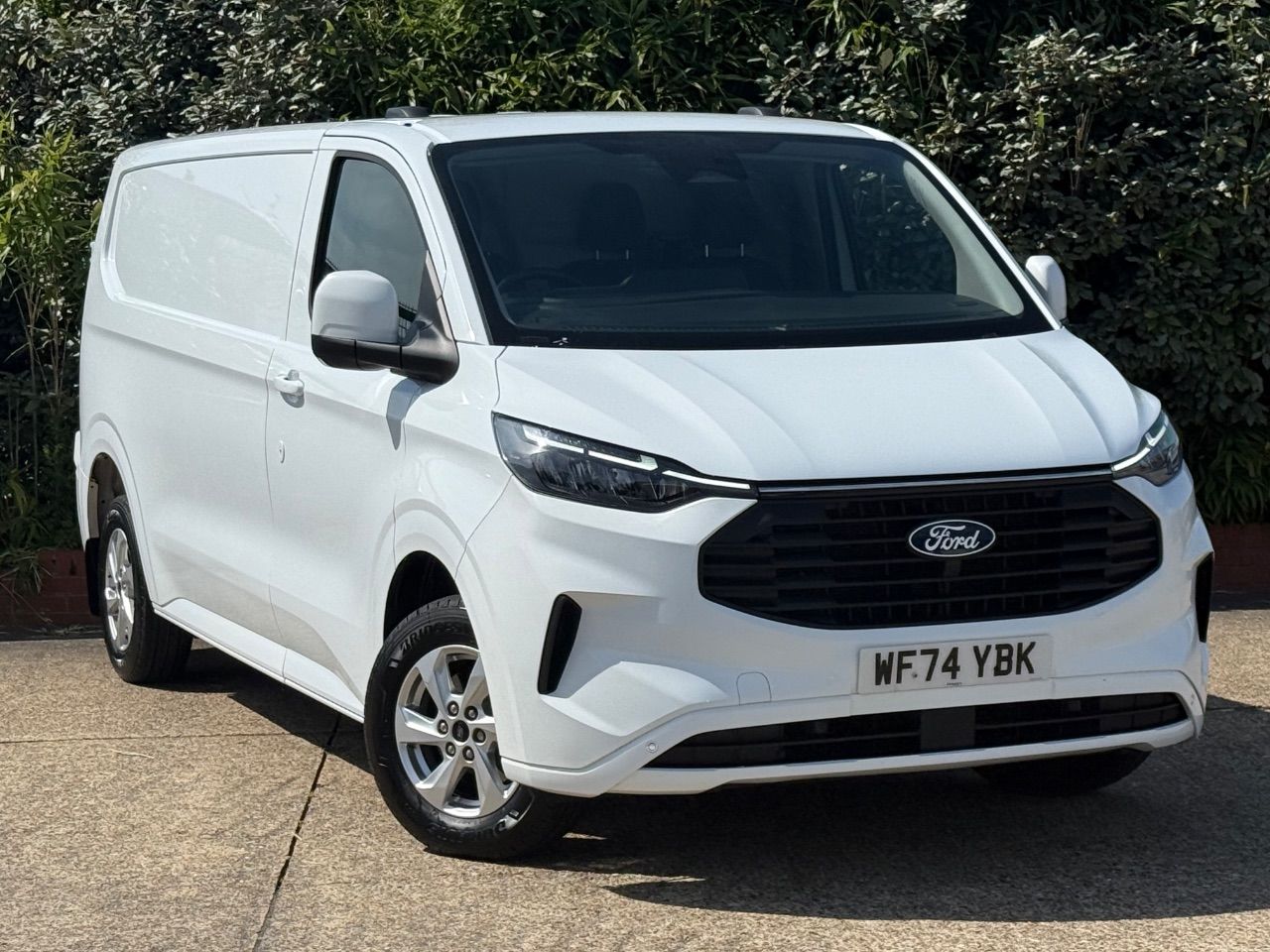 2024 Ford Transit Custom