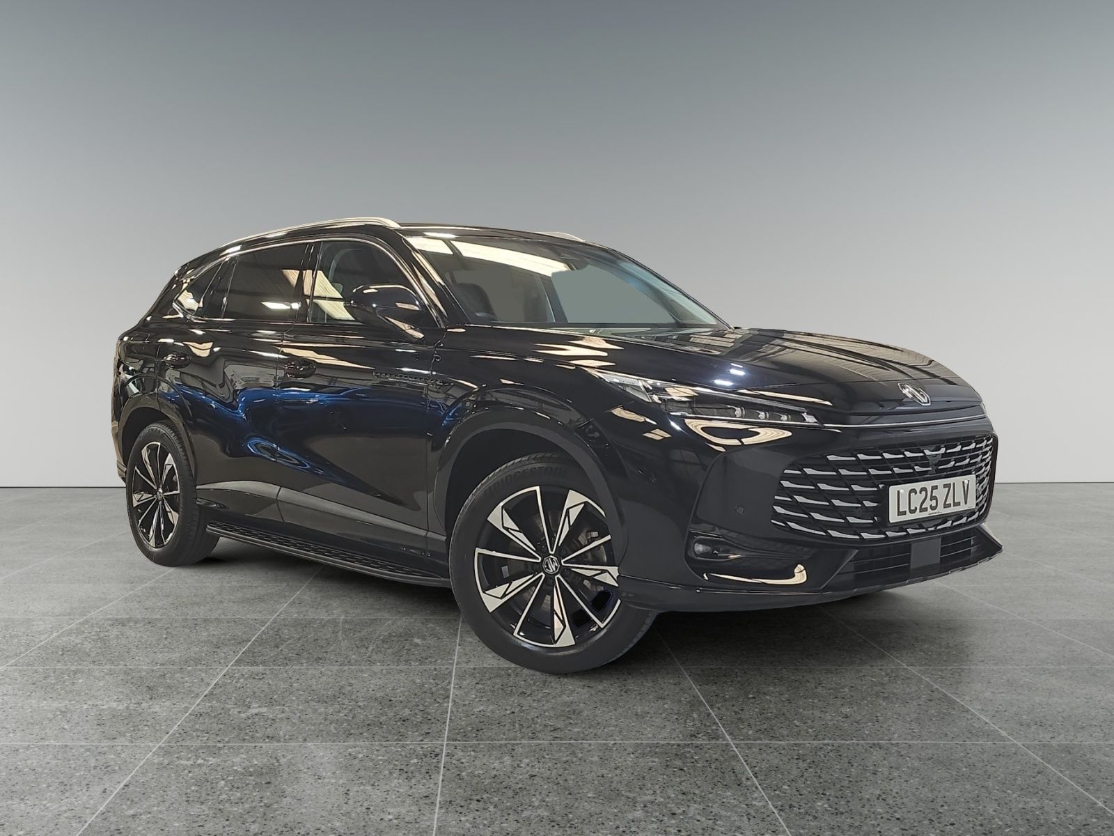 2025 MG Motor UK HS