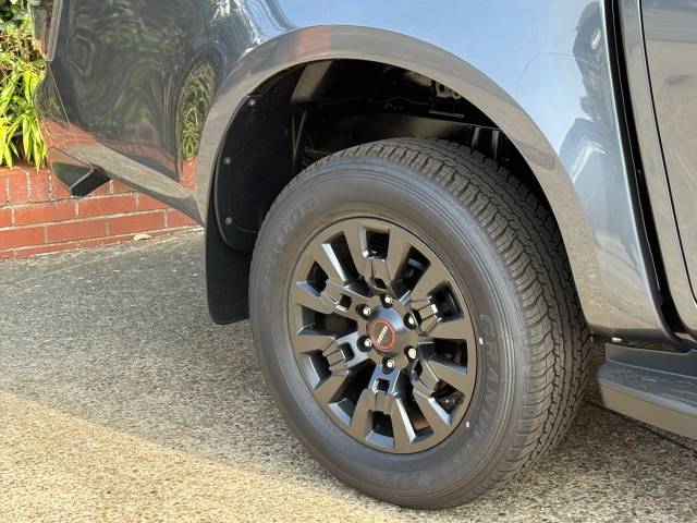 2026 Isuzu D-max 2.2 V-Cross 8 Speed Auto 26MY
