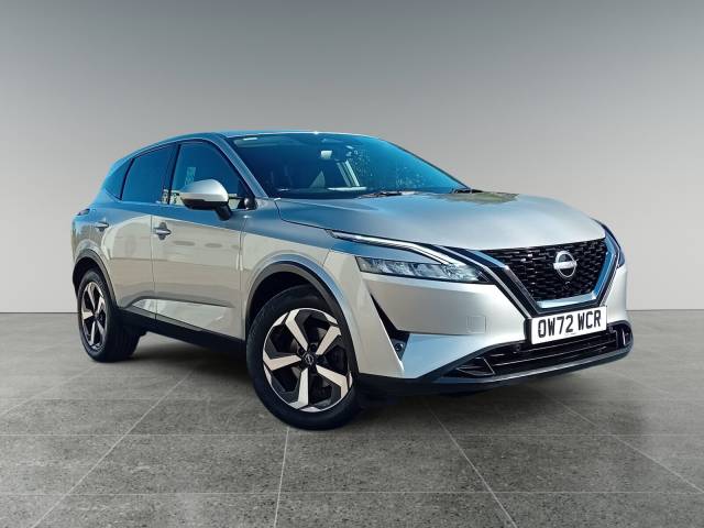 Nissan Qashqai 1.3 DiG-T MH N-Connecta 5dr Hatchback Petrol Silver