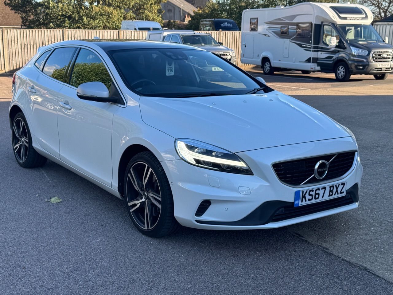 2017 Volvo V40