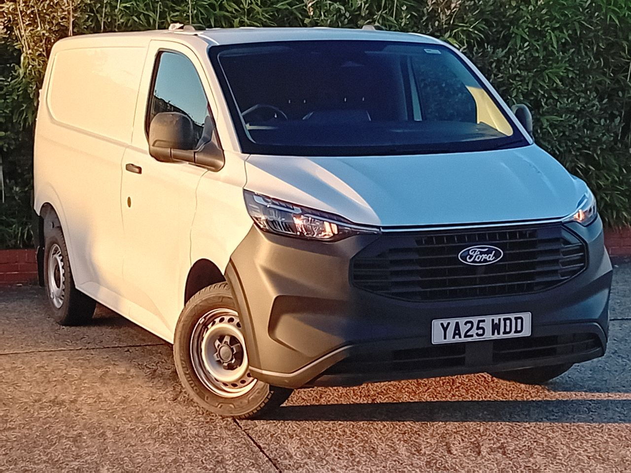 2025 Ford Transit Custom