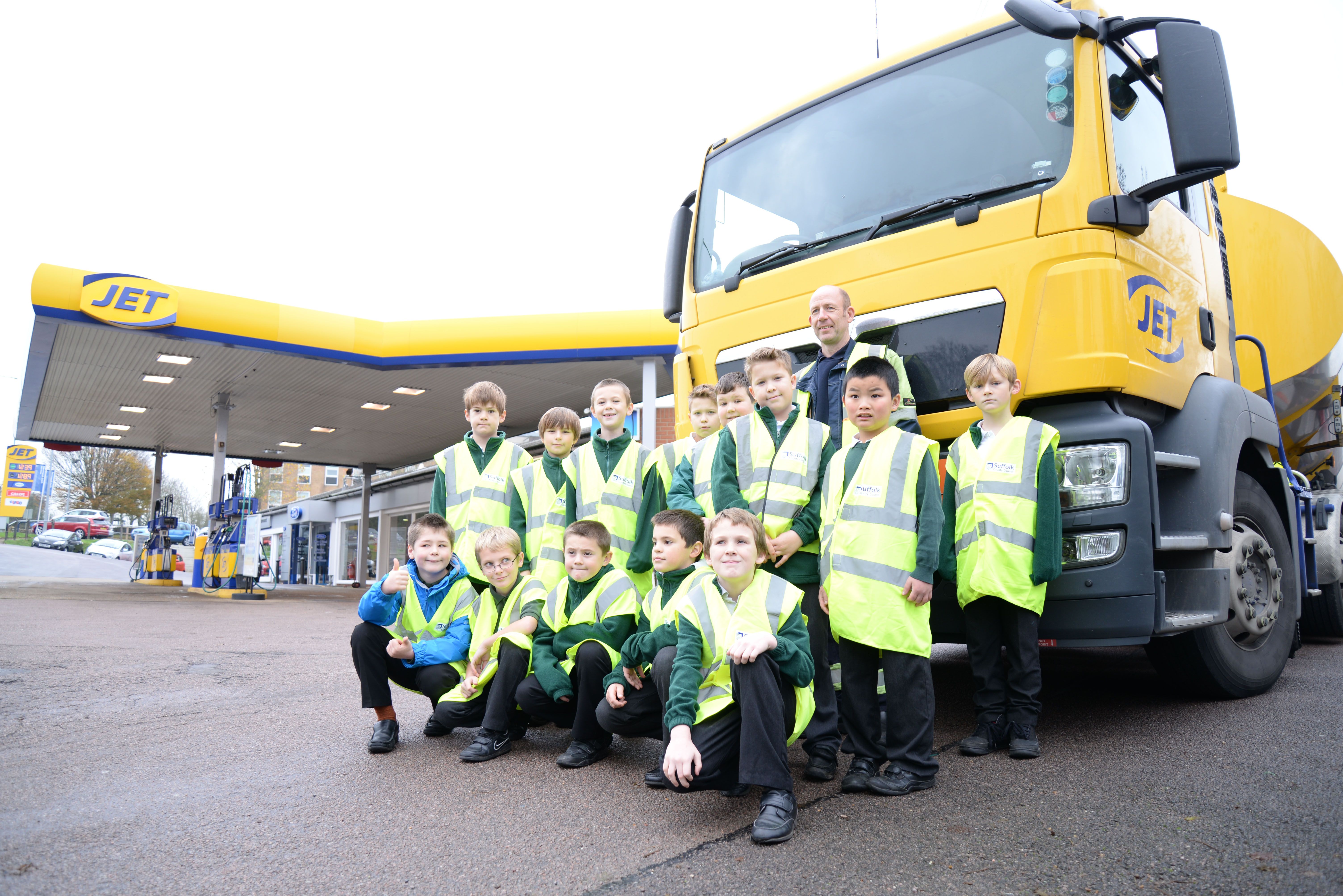 Halesworth pupils take part in national Road Safety initiative thanks to JET