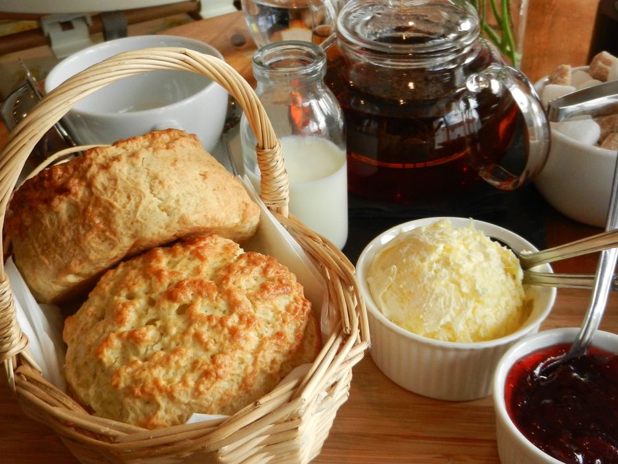 Nissan Bury St Edmunds Aids Charity In The Delivery Of Cream Teas