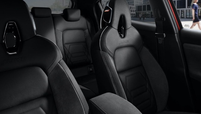 Nissan Juke and New Nissan Juke Hybrid - Interior